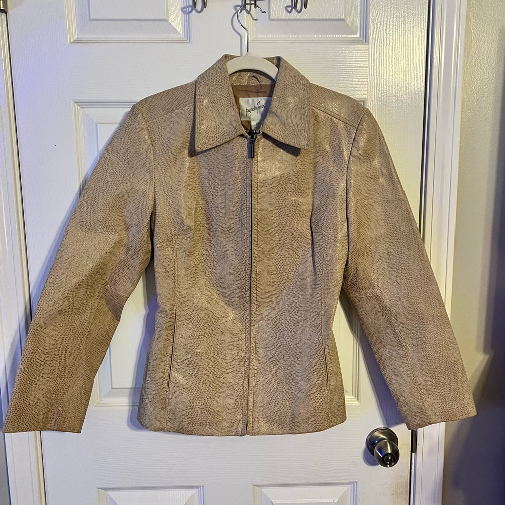 (Size Small)Jaqueline Ferrar Genuine Leather Jacket
